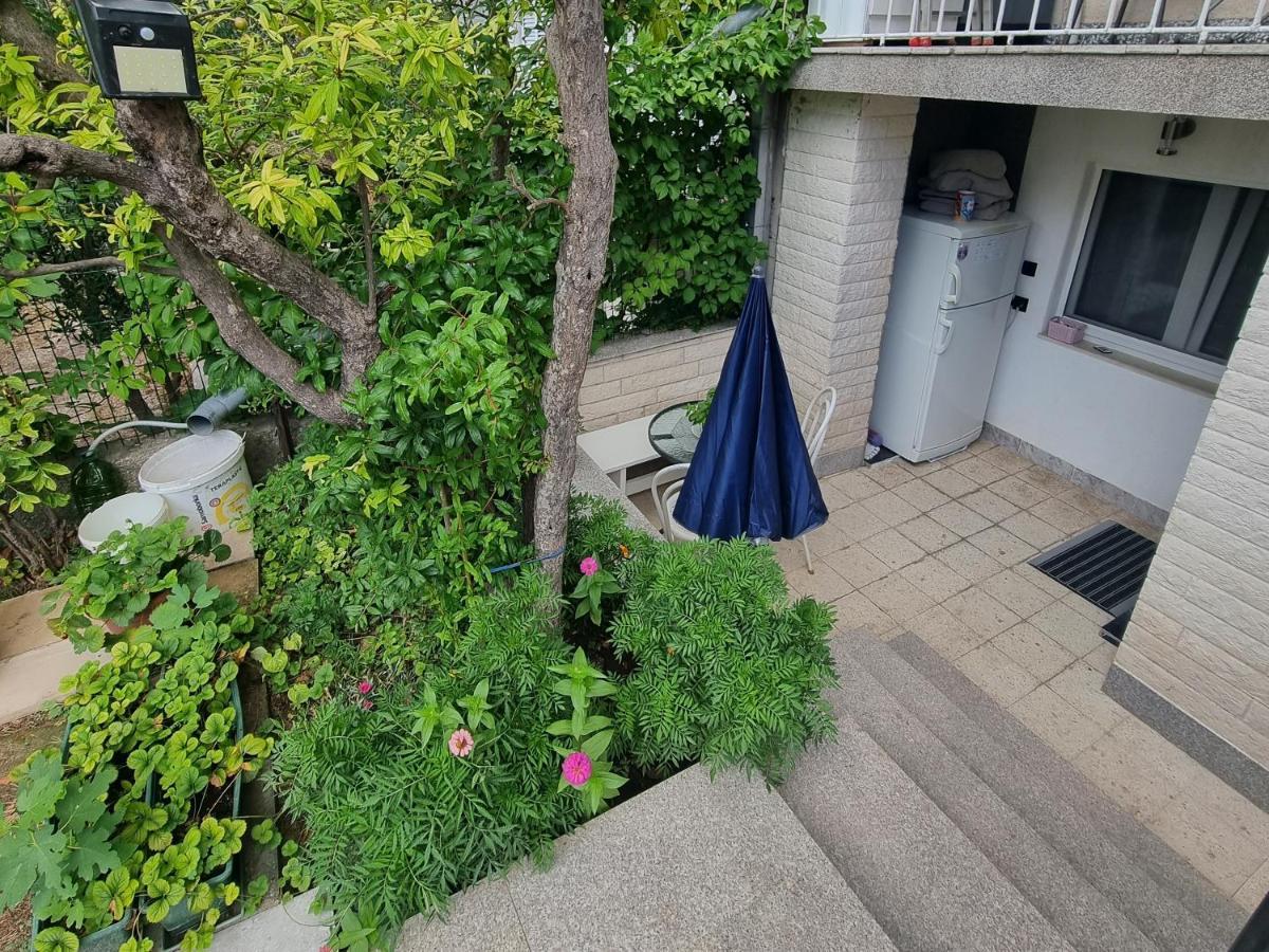 Split Apartment Exterior foto